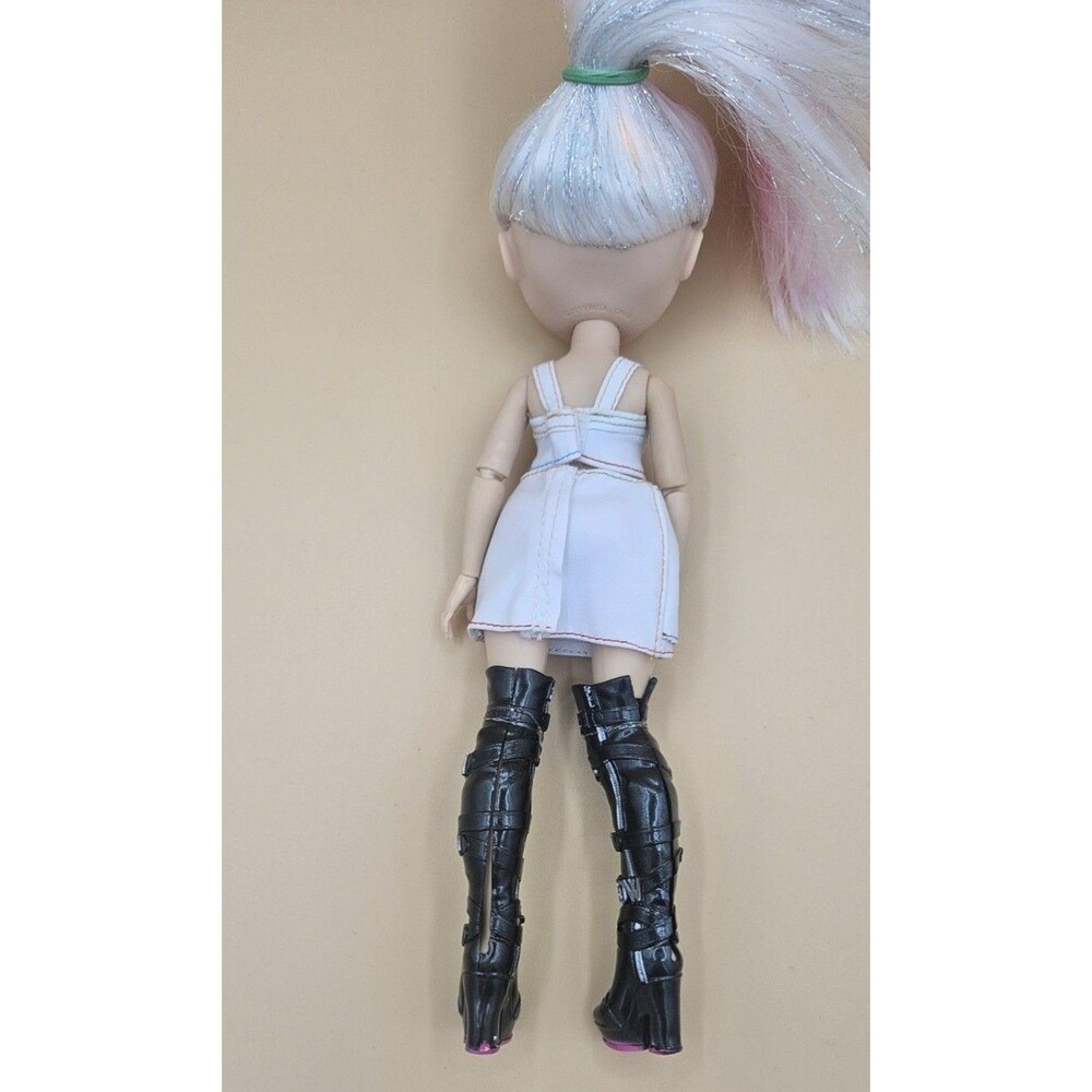 Rainbow High Amaya Raine 10" Fashion Doll Long Rainbow Hair Jointed MGA - Picture 4 of 6